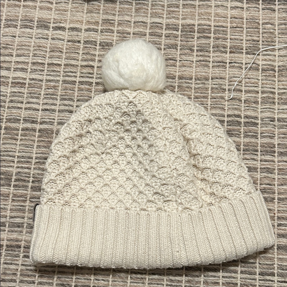 Lululemon Athletica Cream Knit Beanie